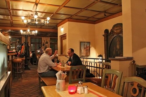 Внутри ресторана Augustiner am Dom